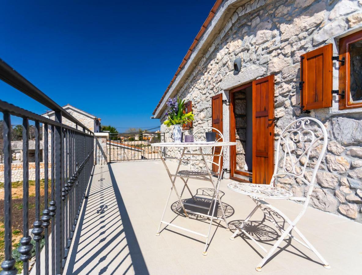 Villa Korina Pinezići Exteriör bild