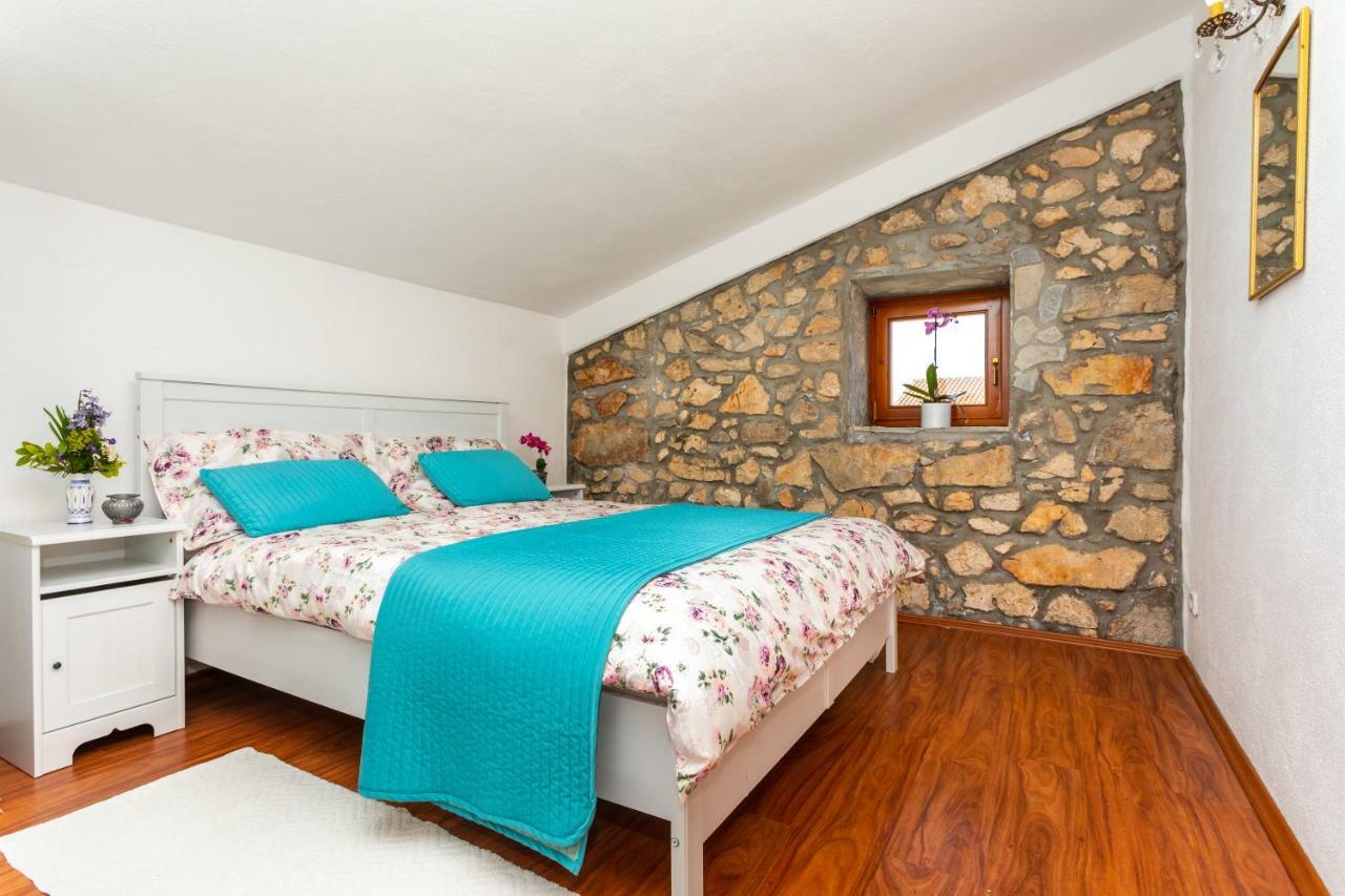 Villa Korina Pinezići Exteriör bild