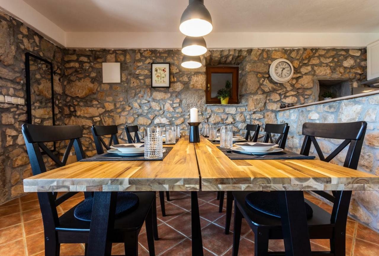 Villa Korina Pinezići Exteriör bild
